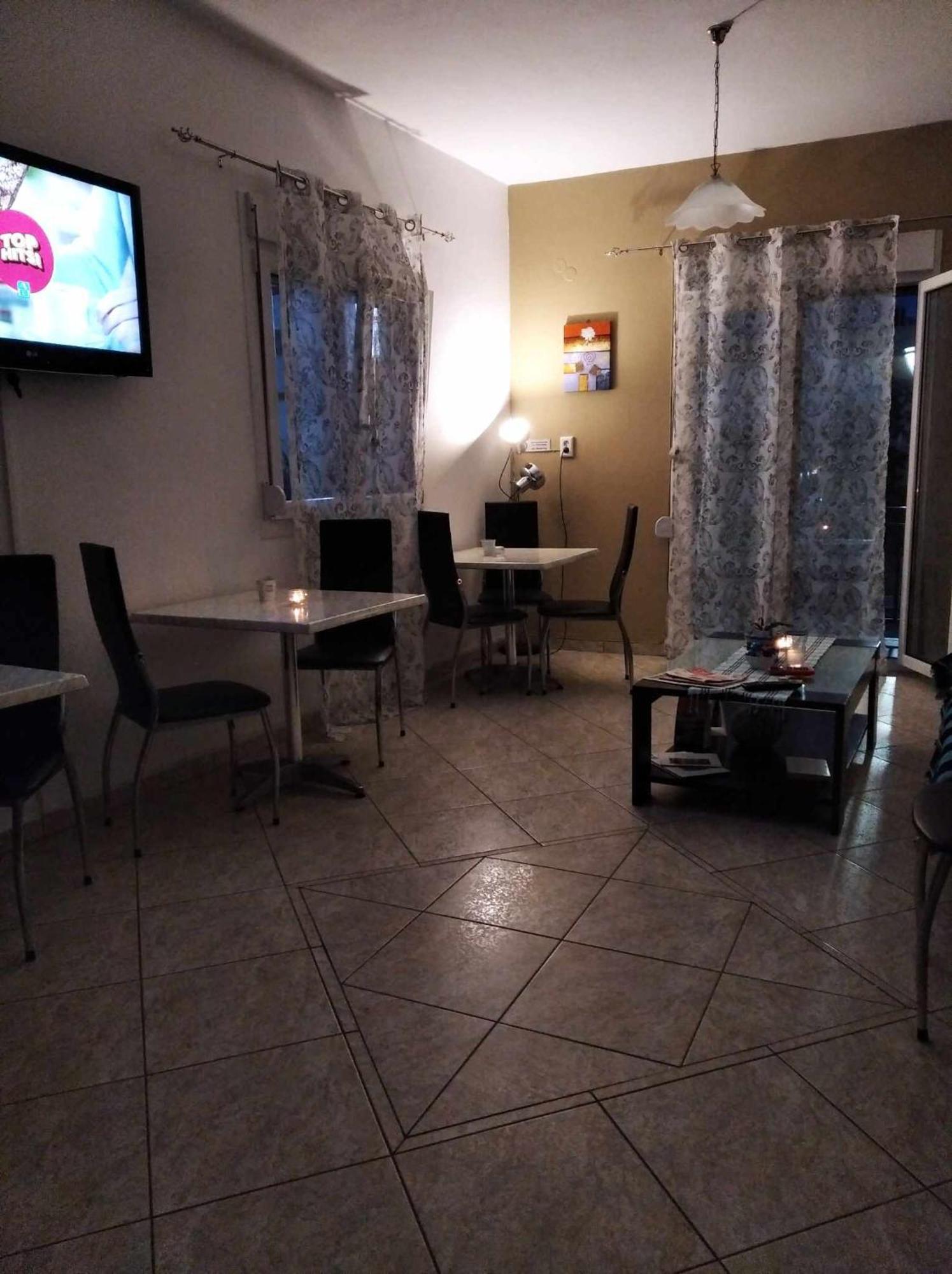 To Giouli Hotel Volos Buitenkant foto