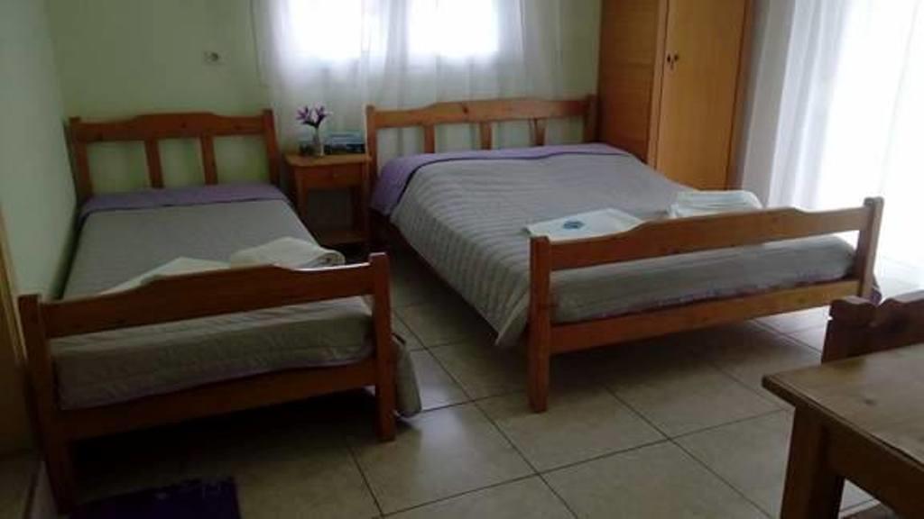 To Giouli Hotel Volos Buitenkant foto
