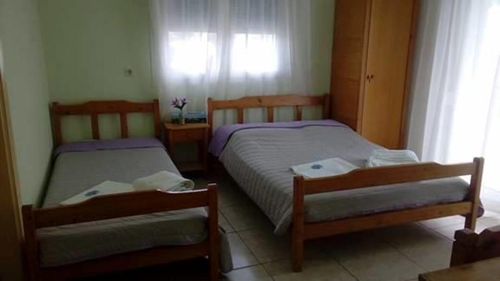 To Giouli Hotel Volos Buitenkant foto