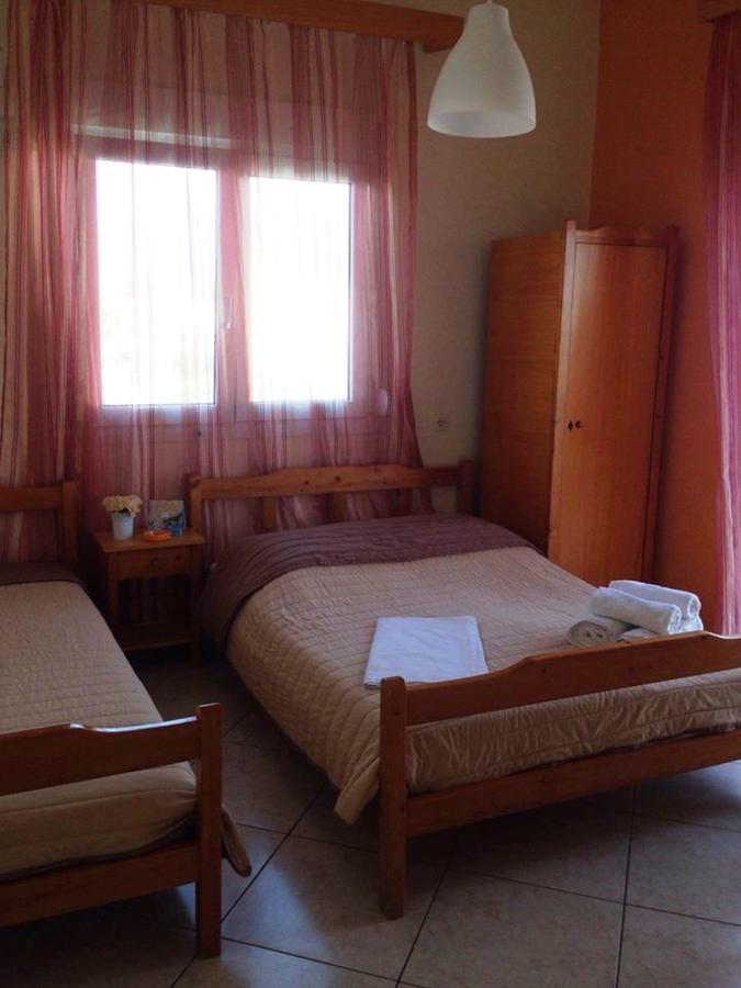 To Giouli Hotel Volos Buitenkant foto