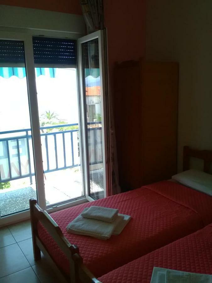 To Giouli Hotel Volos Buitenkant foto