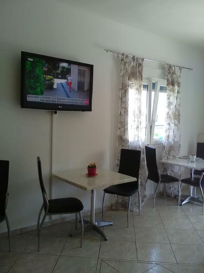 To Giouli Hotel Volos Buitenkant foto