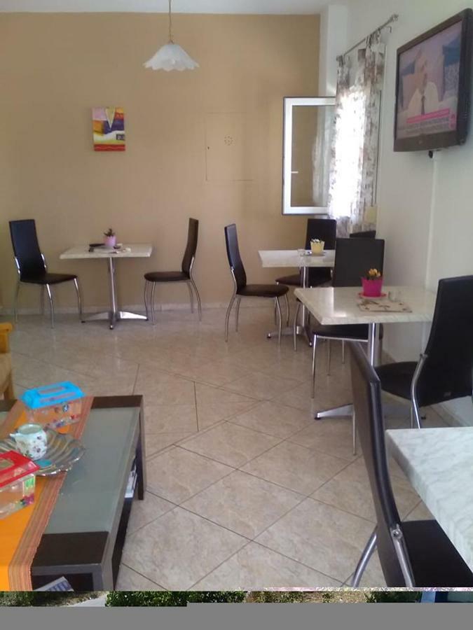 To Giouli Hotel Volos Buitenkant foto