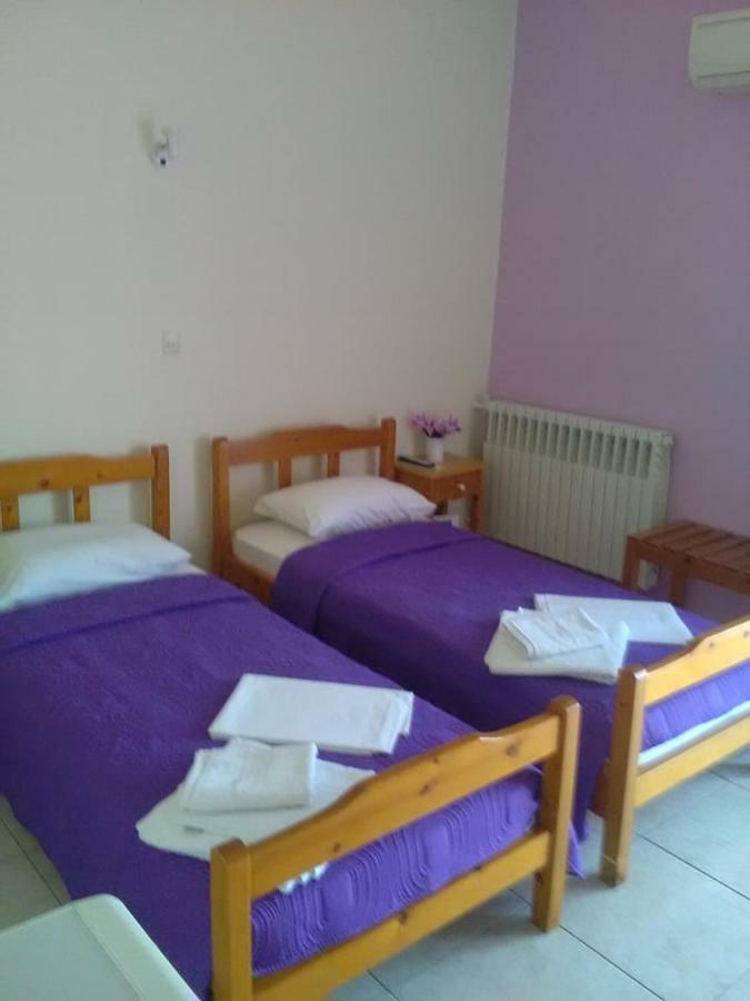 To Giouli Hotel Volos Buitenkant foto